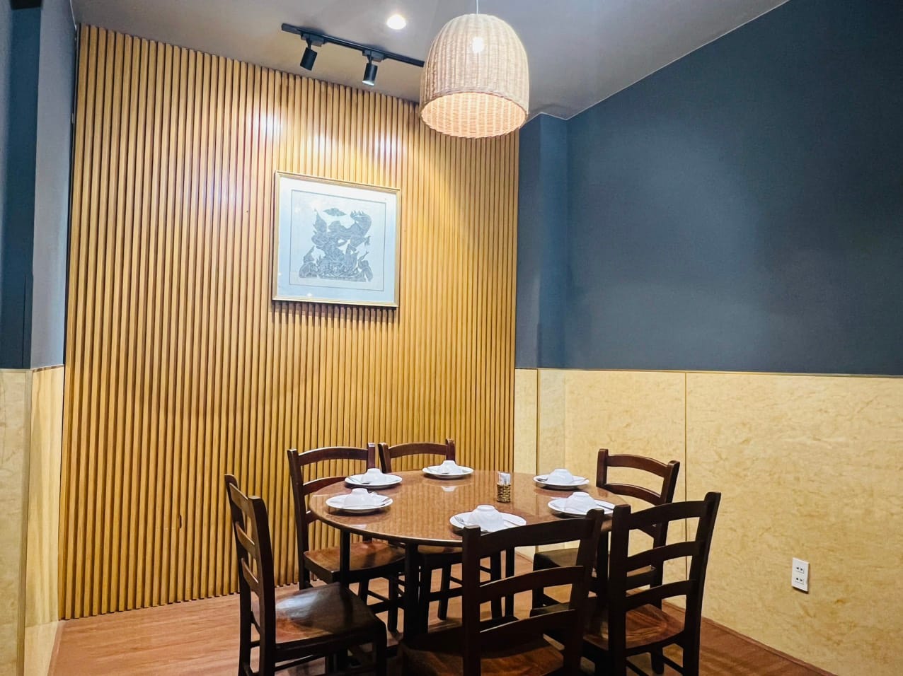 Nhân viên nhiệt tình